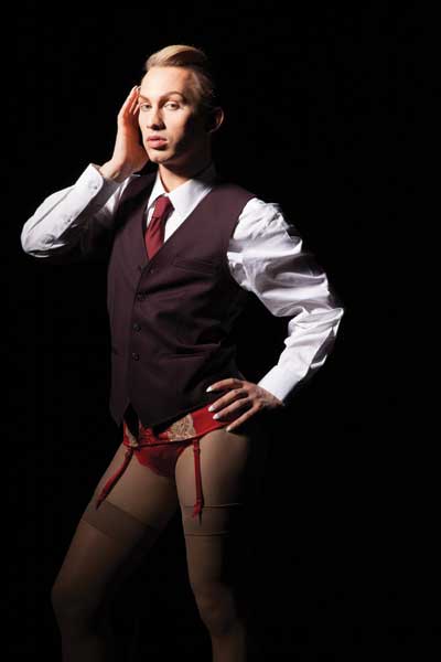 0913_spotlight-awards_full-body-hoffer