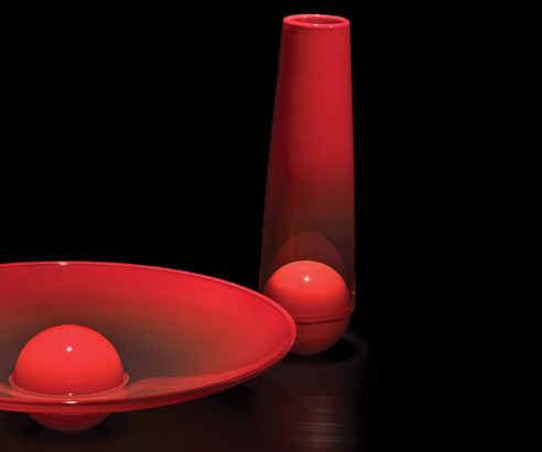 Benjamin Moore has been a glass artist since the early days of Pilchuck, and serves as a mentor for glass art’s new guard. Here, an example of “Crimson” from his Palla series.